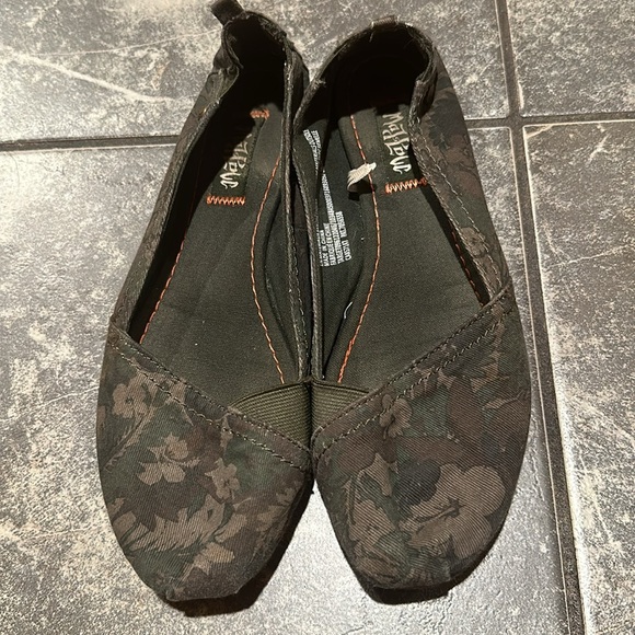 Mad Love canvas flats - floral camo print - Picture 2 of 4